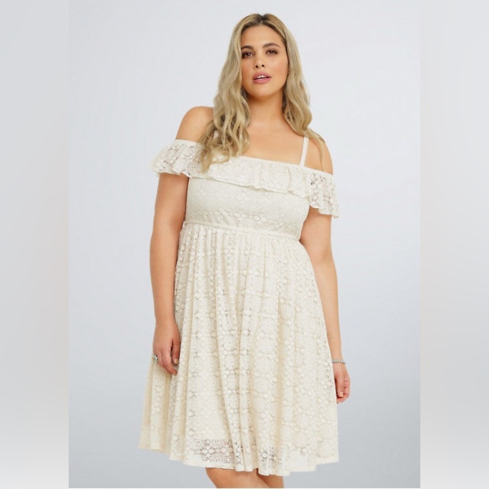 BNWT TORRID Lace Dress Ivory Cold Shoulder Western Cowgirl Size 3